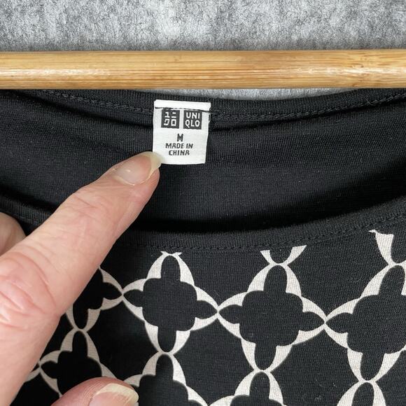 Uniqlo Fit & Flare Cap Sleeve Geometric Print Dress M Soft Cups Comfy Minimalist - Picture 4 of 8